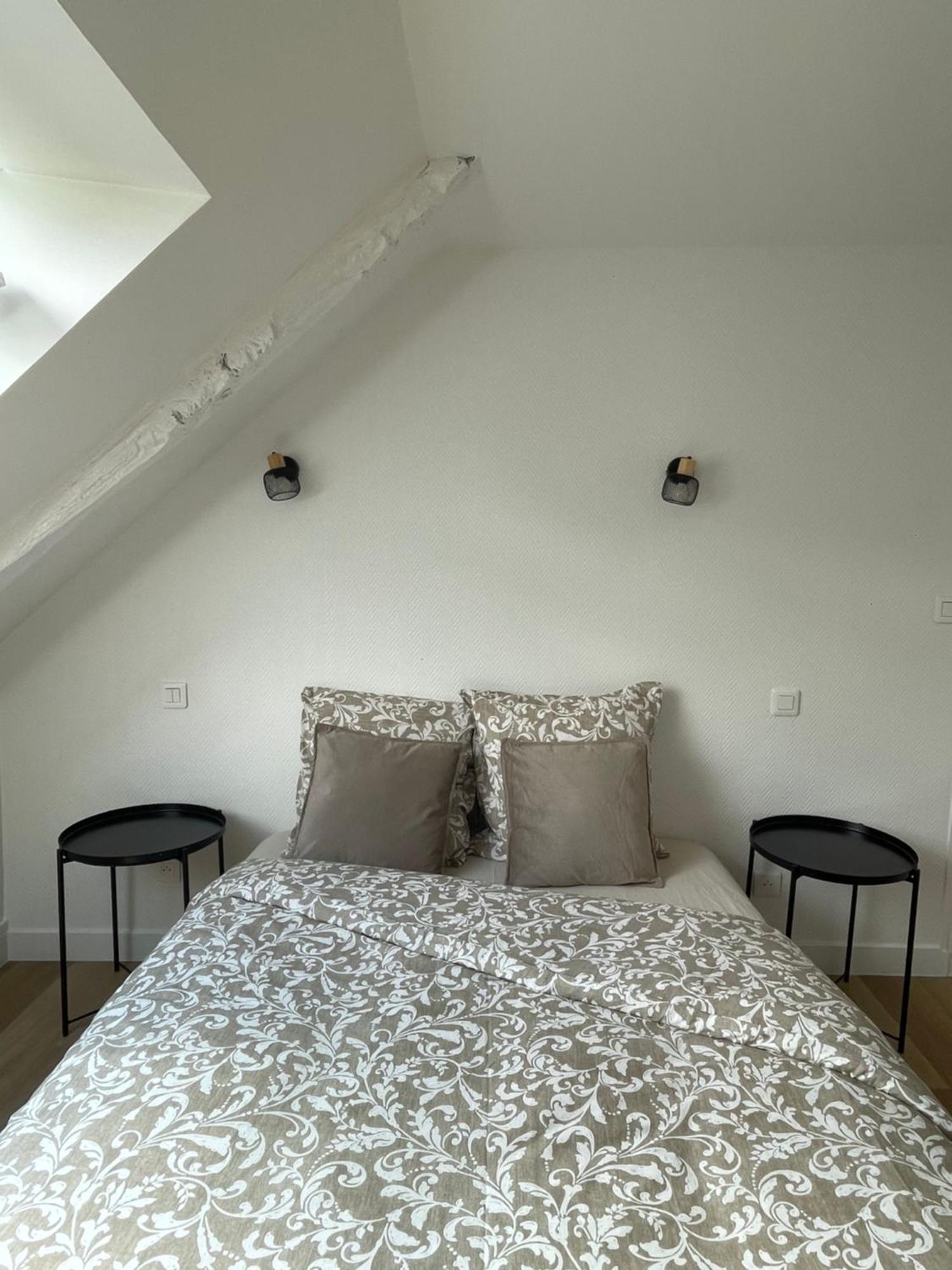 Au Pied Leve Hotel Calorguen Bagian luar foto