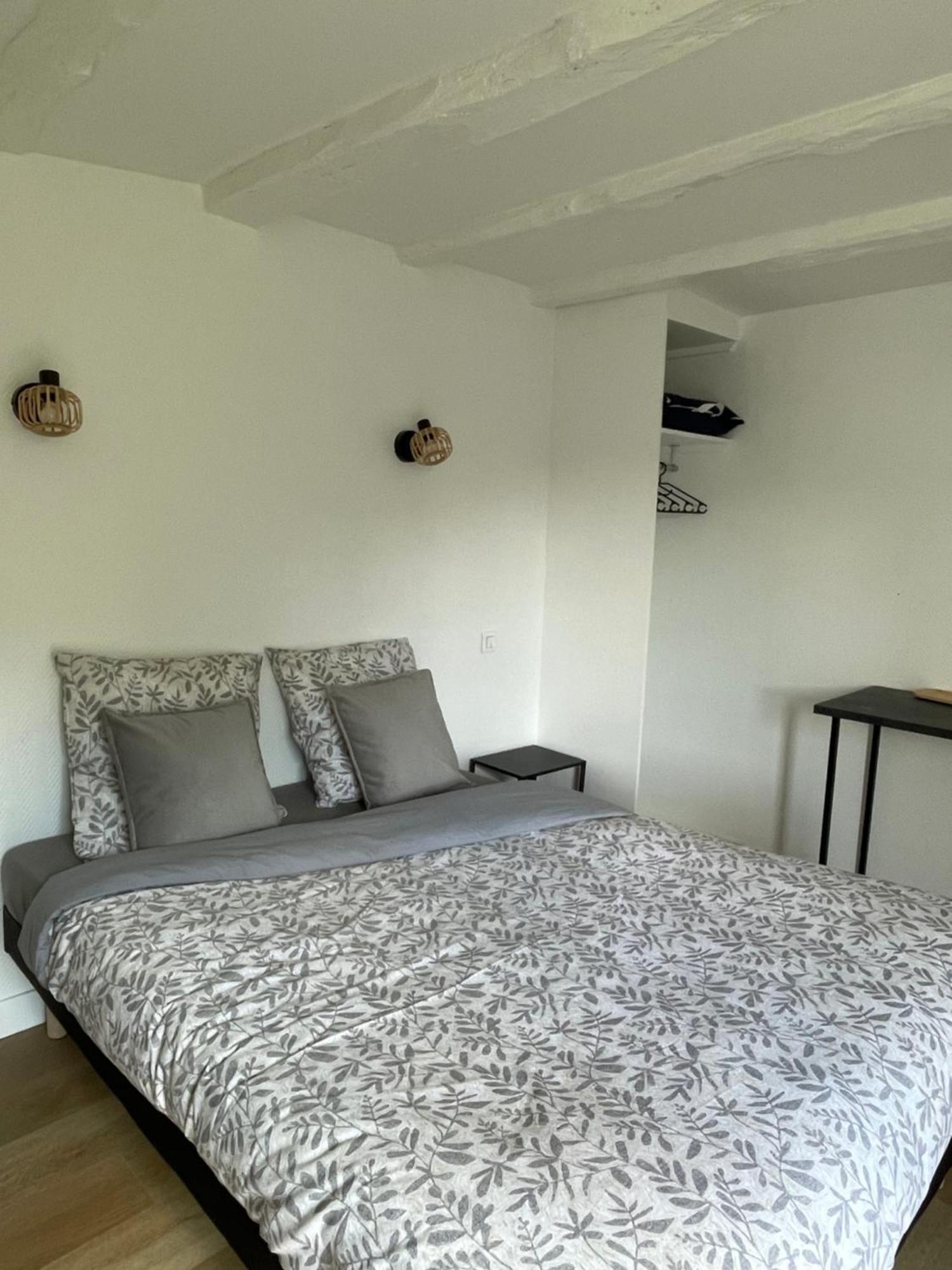 Au Pied Leve Hotel Calorguen Ruang foto